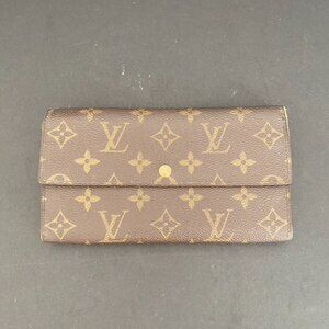 Louis Vuitton Monogram Sarah Wallet